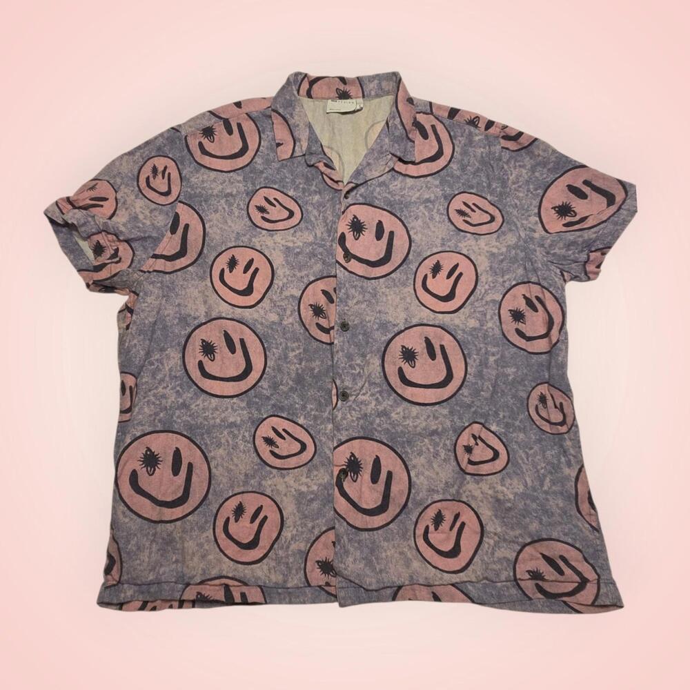 ASOS Men’s Acid Wash Smiley Face Button Up Shirt Pink Purple Short Sleeve 2XL